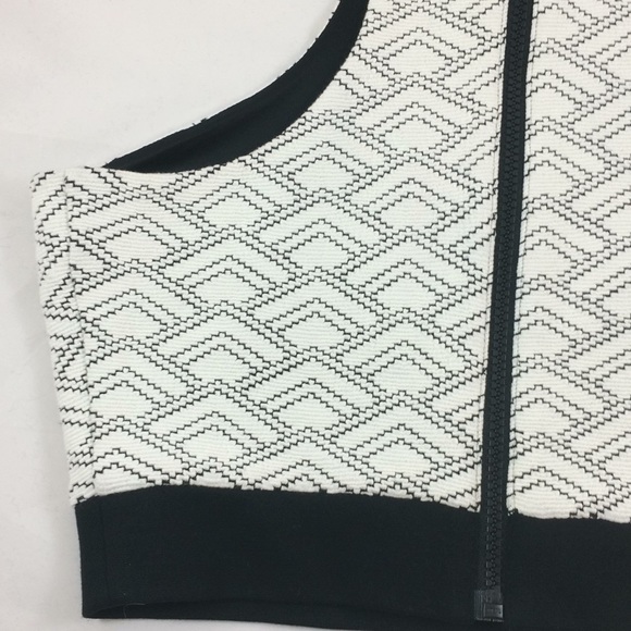 Last Chance!! Express Zippered Crop Top - Picture 7 of 8